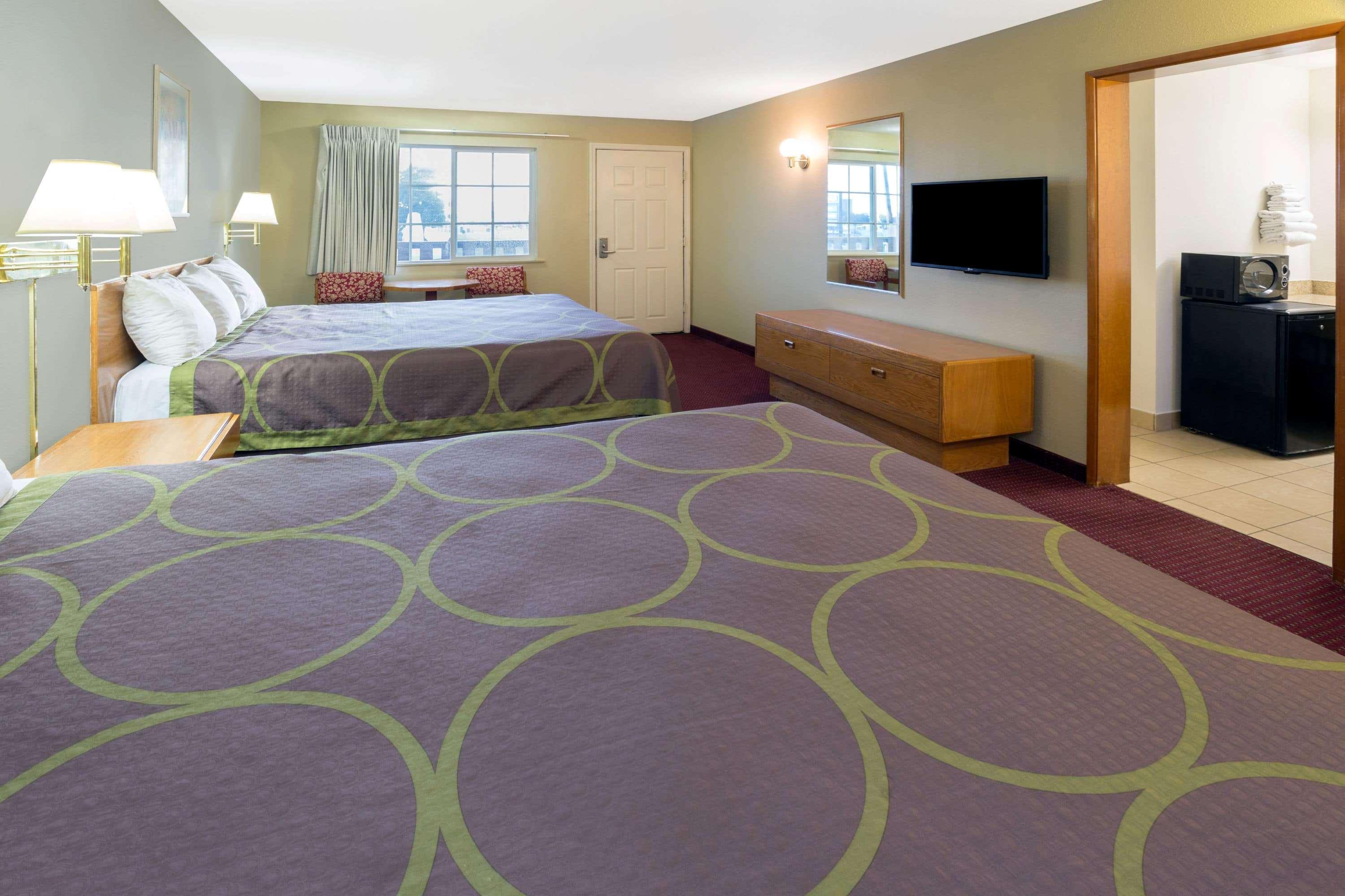 Super 8 By Wyndham Crescent City Extérieur photo